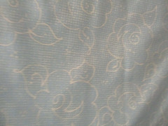 4+ YDS LT BLUE SCREEN W WHITE OUTLINED FLOWERS 100% COTTON OOP