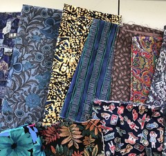 Mixed Lot Fabric Pieces Scraps Remnants Floral Prints Stitch Crafting Over 2 Lb