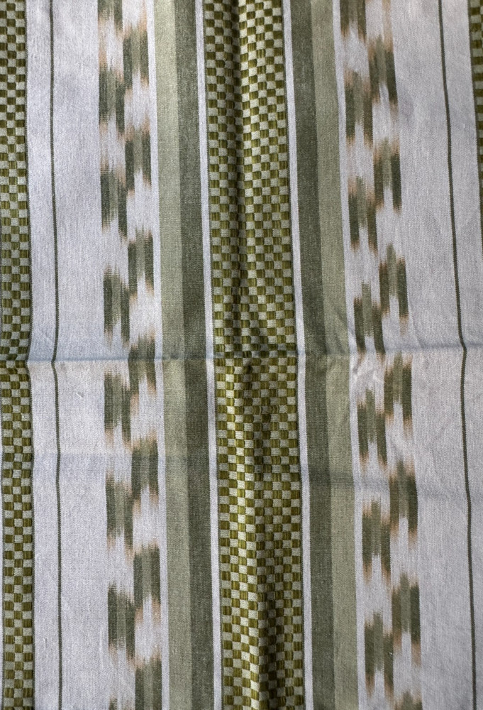 Lee Jofa Alexandra Ikat Leaf Designer Fabric Remnant 24 x 24″