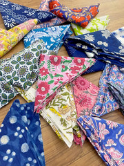 50 Mix Charm Pack Cotton Squares Patchwork Quilting Fabric Bundle Scraps Lot