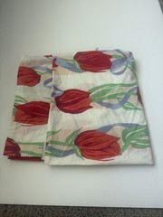 Standard queen urban outfitters tulip pillow cases set of 2