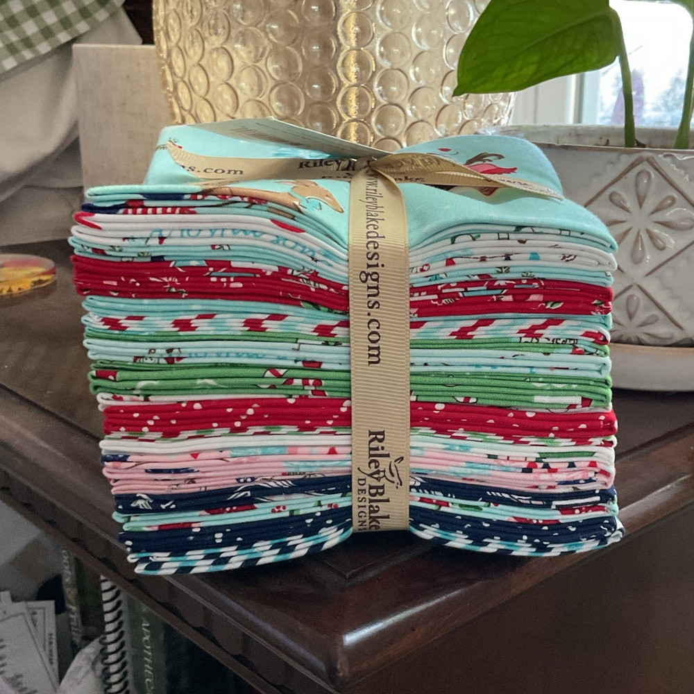 Riley Blake Designs Pixie Noel Fat Quarter Bundle Cotton Multicolor Holiday