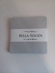 Moda Bella Solid Grey Fabric Charm Pack 42-5″ Squares 100% Cotton Quilting – NIP