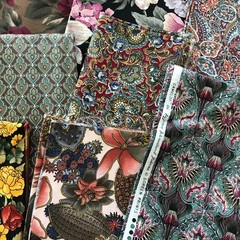 Mixed Lot Fabric Pieces Scraps Remnant Floral Prints Cotton Crafting Nearly 3 Lb