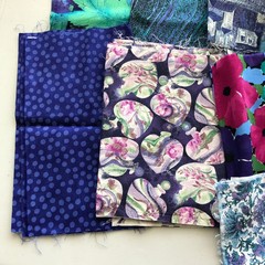 Mixed Lot Fabric Pieces Scraps Remnants Floral Prints Stitch Crafting Over 2 Lb