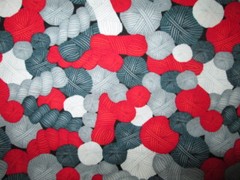YARN BALLS SKEINS KNITTING KNITTERS RED BLACK GRAY COTTON FABRIC BTHY