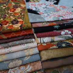 Japanese Fabric Scrap Set Traditional Patterns 100% Silk Lot 33pcs Kimono60114