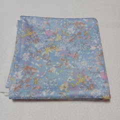 One-way Stretch Knit Fabric Lt Blue With Pastel Ditsy Floral Pattern 30″ Remnant