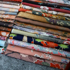 Japanese Fabric Scrap Set Traditional Patterns 100% Silk Lot 33pcs Kimono60114