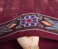 Sushila Vintage Pure Cotton Scrap Saree Hand Woven Ikat Sari 5 YD Remnant Fabric