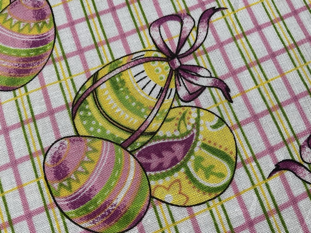 Cotton fabric Purple Egg Checked Pattern Fabric springs Global 44”x 29” 931