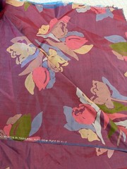 Authentic Hand-Woven Thai Silk Fabric – 88″ x 39″ Floral Print – 100% Pure Silk