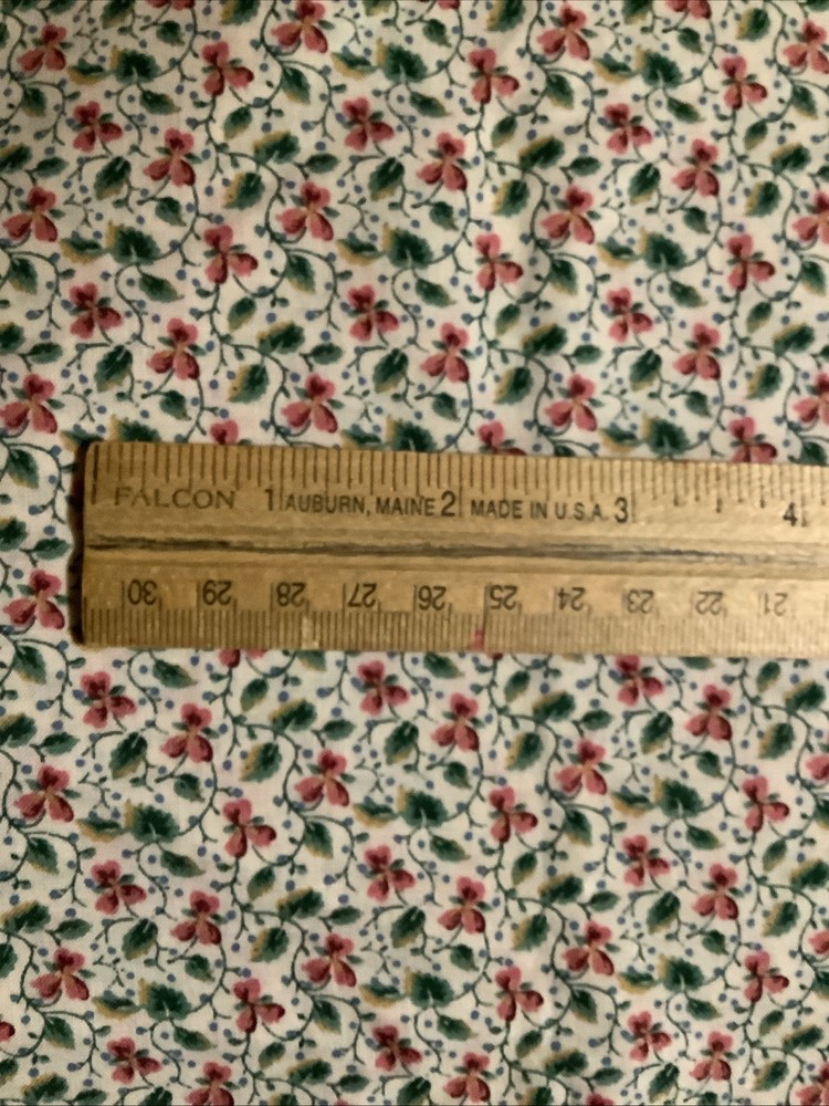 1-2/3 Yards VTG Cranston VIP Cotton Fabric Allover Vining Florals 44” Wide