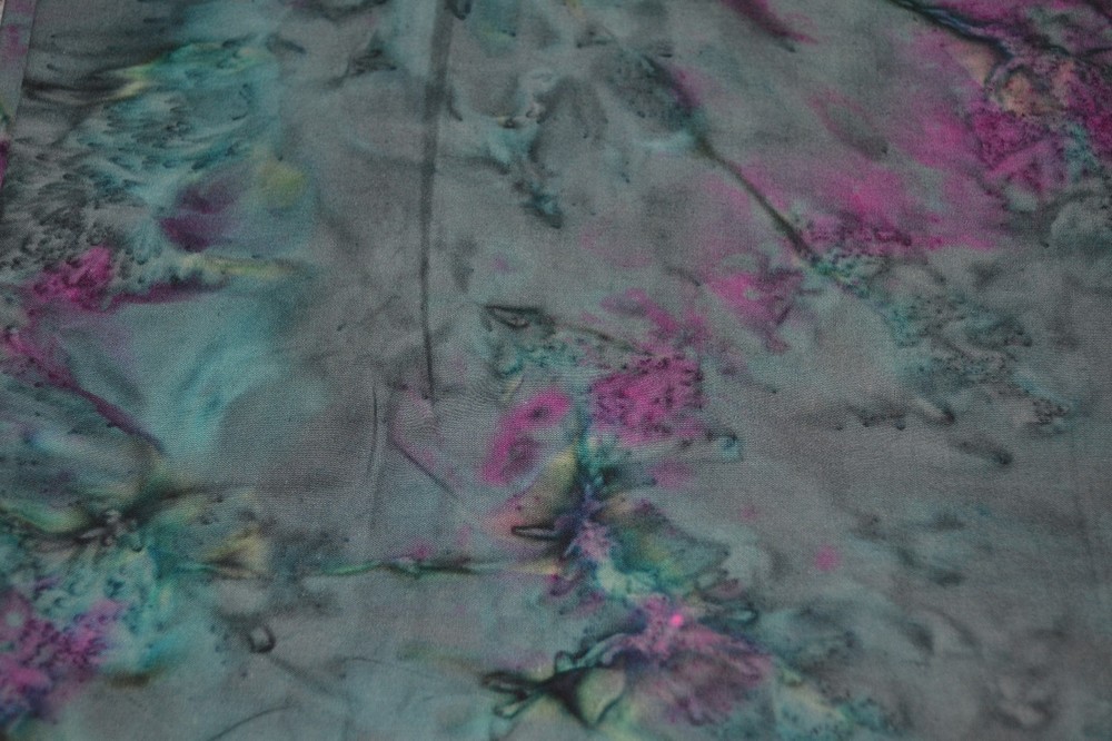 Dark Green Deep Fuschia 100% Cotton Batik Quilting Fabric — 44″ x 2 Yards 26″
