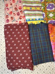 Vintage Large Piece Fabric Scrap Mixed Lot 9 Pieces Floral Groov 6.5Lbs READ