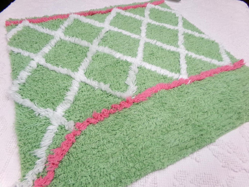 Vintage Chenille Bedspread Fabric, White Trellis on Candy Apple Green 19 x 20″