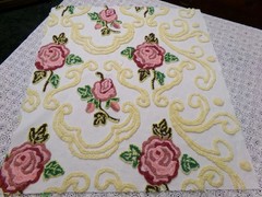 Shabby Pink Rose Vtg Chenille Bedspread Fabric Dramatic Scrollwork 25″ x 23″