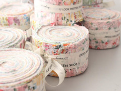 2.5 Inch Jelly Roll Fabric Strips Assorted Bundle,100% Cotton Precut Floral Fabr
