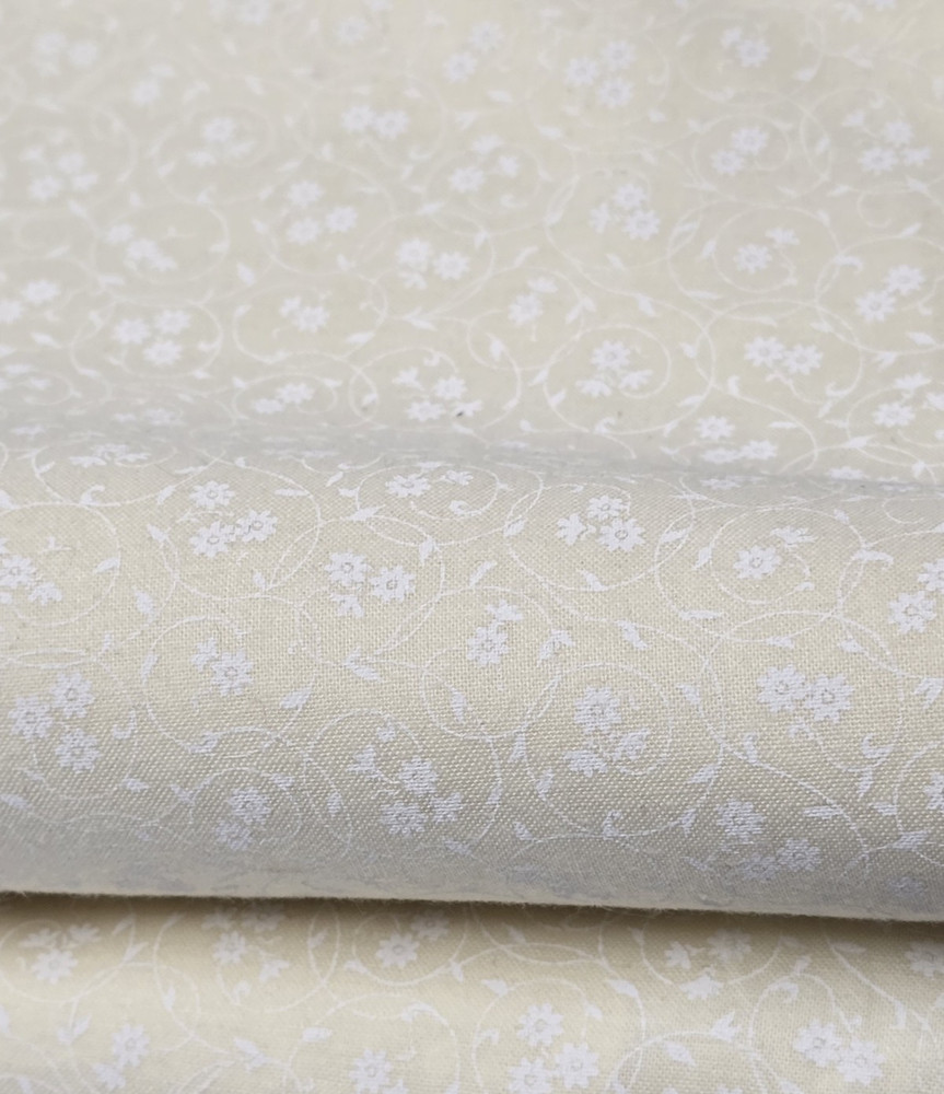 Vintage Unbranded Soft Yellow White Small Floral Cotton Fabric 4.97yds x44″W