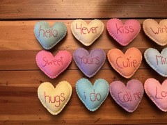 PRIM WOOL FELT ORNIES BOWL FILLERS SET OF TWELVE VALENTINES CONVERSATION HEARTS