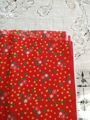 VTG Red Yellow Green Calico Floral FABRIC Tiny Flowers BTFQ 18×22″