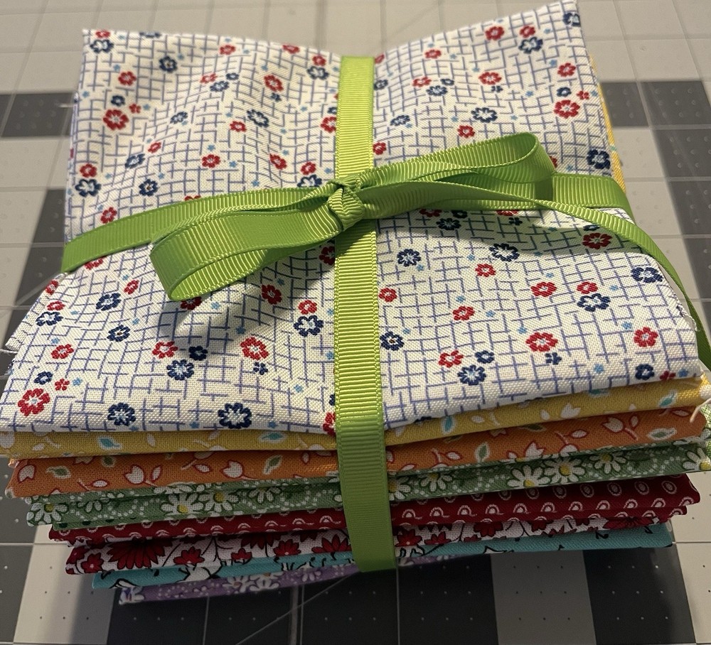 Aunt Grace Goes Scrappy By Judie Rothermel For Marcus Bundle Of 13 Fat Quarters