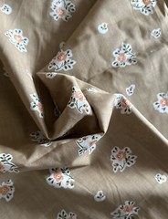 Vtg Cotton Floral Fabric Orange Marigold Plants on White & Tan W45”xL3.7Yards