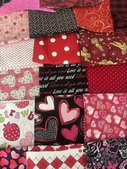 2lb 2oz Mixed Lot Red Heart Valentines Fabric Remnants Scrap Sewing Crafts Quilt