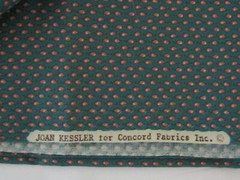 Vtg Joan Kessler Concord Fabric Hunter Green w/ Orange Teardrops 1 Yard x 44″
