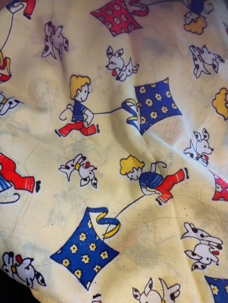 2 Yards 60” Wide 1980s Kids Print Kites Novelty Fabric Retro Cotton Yellow NOS