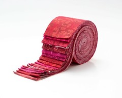 18-pc It’s All Red Jelly Roll 2.5″ pre-cut 100% cotton fabric quilting strips