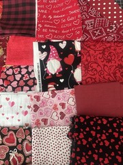 2lb 2oz Mixed Lot Red Heart Valentines Fabric Remnants Scrap Sewing Crafts Quilt