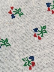 Vintage Cottage Floral Calico Fabric White Red Blue Sprig Print Textured 43×65