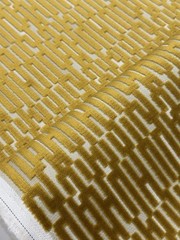 United Fabrics,Linx (45 Monarch) 8y30in, Soft Hand W/ Durability
