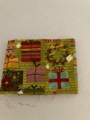 Fat Quarter – Olive Green – Christmas Presents and Wreaths