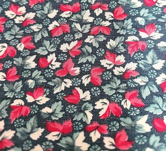 VTG Tiny Green Red White Leaves on Hunter Green Calico 2 Yds Fabric Holiday