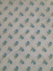 TINY BLUE FLOWERS ON WHITE COTTON FLANNEL 3 YARDS 5″ LONG X 44″ WIDE