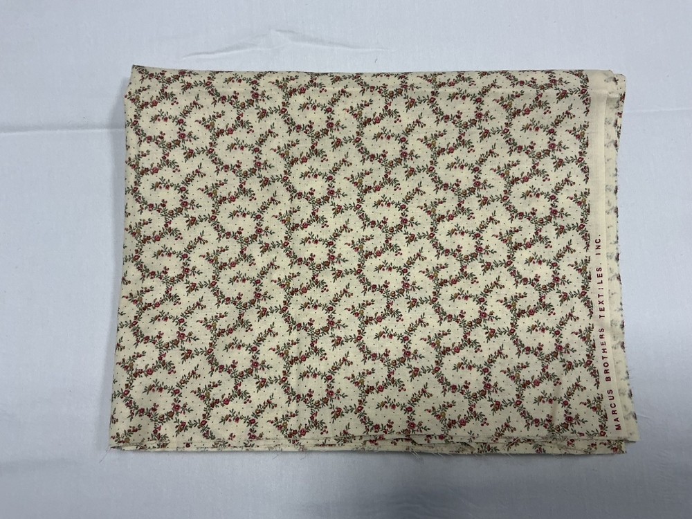 Vtg Marcus Brothers Textiles Inc Florals on Cream Cotton Fabric 36in x 44in