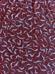 Slinky Flowing Dress Apparel Fabric Red Print Polyester Crinkles Curves 7 yd