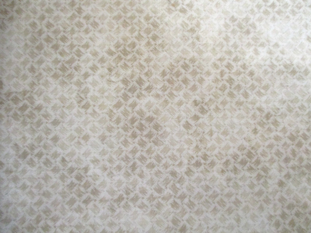 7-1/4 YDS CREAMS TO LT TANS DIAMOND PATTERN 100% COTTON OOP 2000
