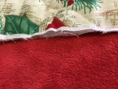 Dbl Side Pre-Quilted Fabric Large & Small Poinsettias Fabric Traditions 18×44”