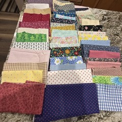 100 5×5” Assorted Cotton Fabric Squares For Quilting. Charm Pack – US Seller