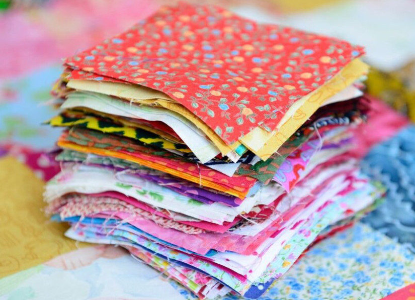 100 Mix Charm Pack Cotton Squares Patchwork Quilting Fabric Bundle Scraps Lot