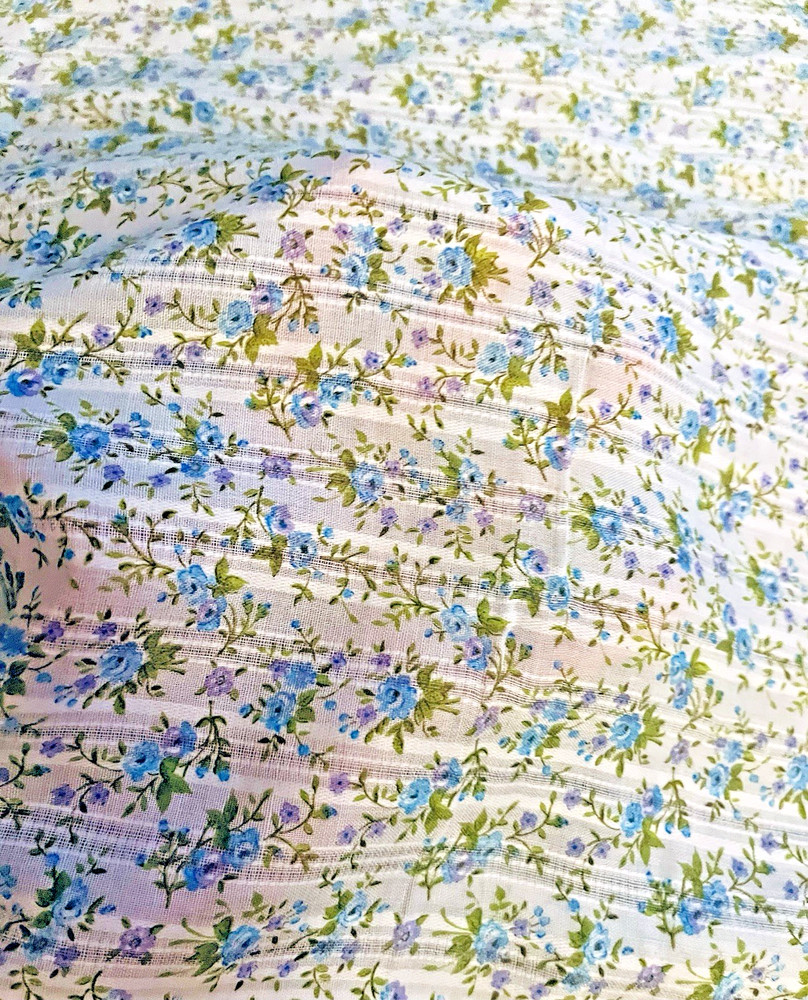 VTG Beautiful Feminine Blue & Green Florals Scattered on White DIMITY BTHY