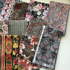 Mixed Lot Fabric Pieces Scraps Remnant Floral Prints Cotton Crafting Nearly 3 Lb