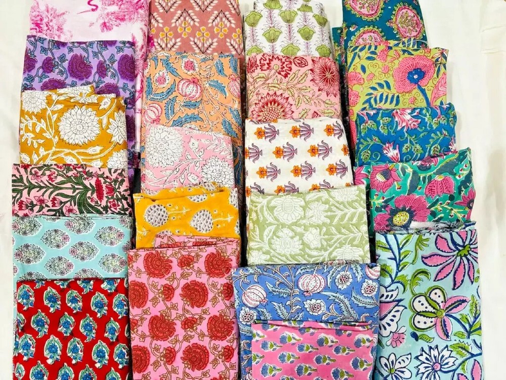 November SALE! 100 Pcs of Cotton MultiColour Fabric Scraps- Quilting/Craft