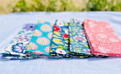 50 Mix Charm Pack Cotton Squares Patchwork Quilting Fabric Bundle Scraps Lot