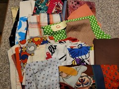 COTTON FABRIC SCRAPS ASST COLORS & DESIGNS 4 LBS LOT 52