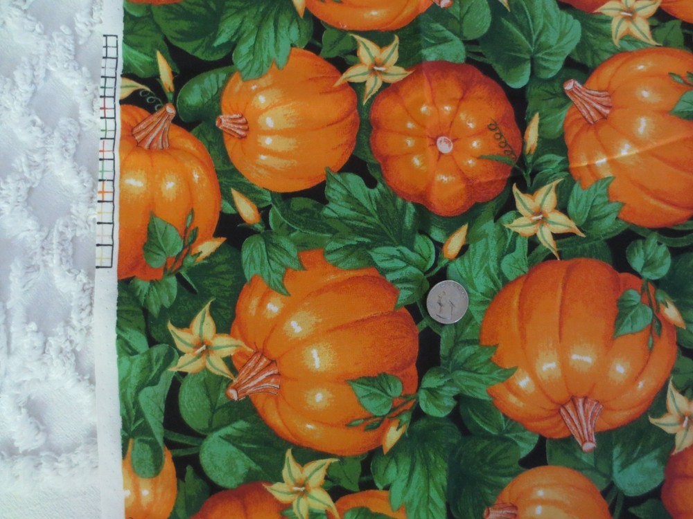 5128. DaIsy Kingdom ALL OVER LARGE PUMPKINS Craft COTTON FABRIC-44″ x 1-1/4 yds.
