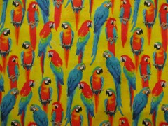 PARROTS REALISTIC PARROT BIRD TROPICAL COLORFUL YELLOW COTTON FABRIC FQ